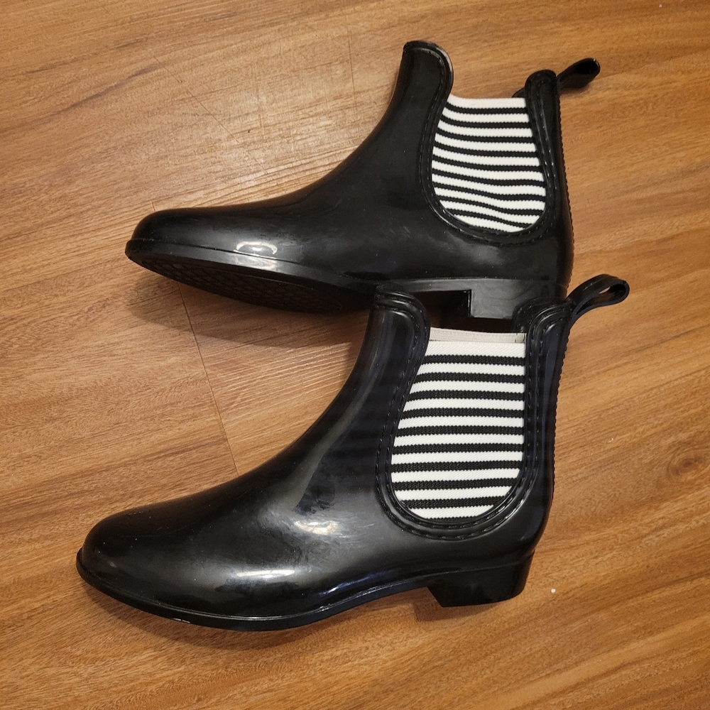 Chelsea Rainboots